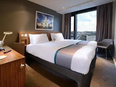 Travelodge Plus Dublin City Centre 3*,