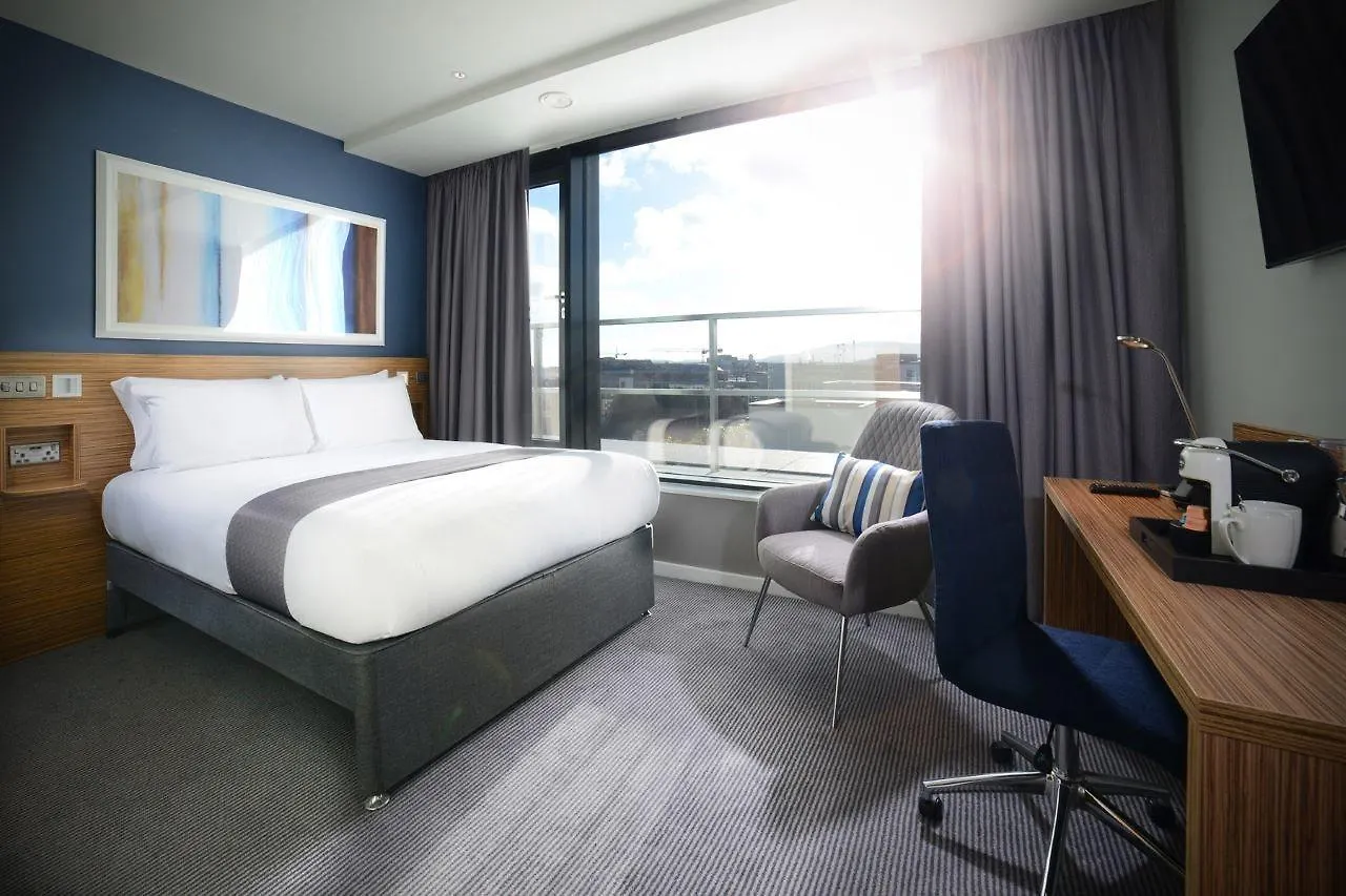 Travelodge Plus Dublin City Centre ホテル